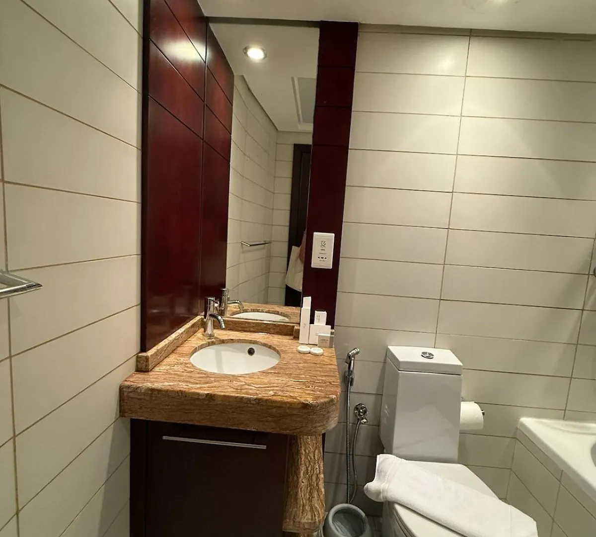 Serene Cozy 2Br Near Burj Khalifa Dubai