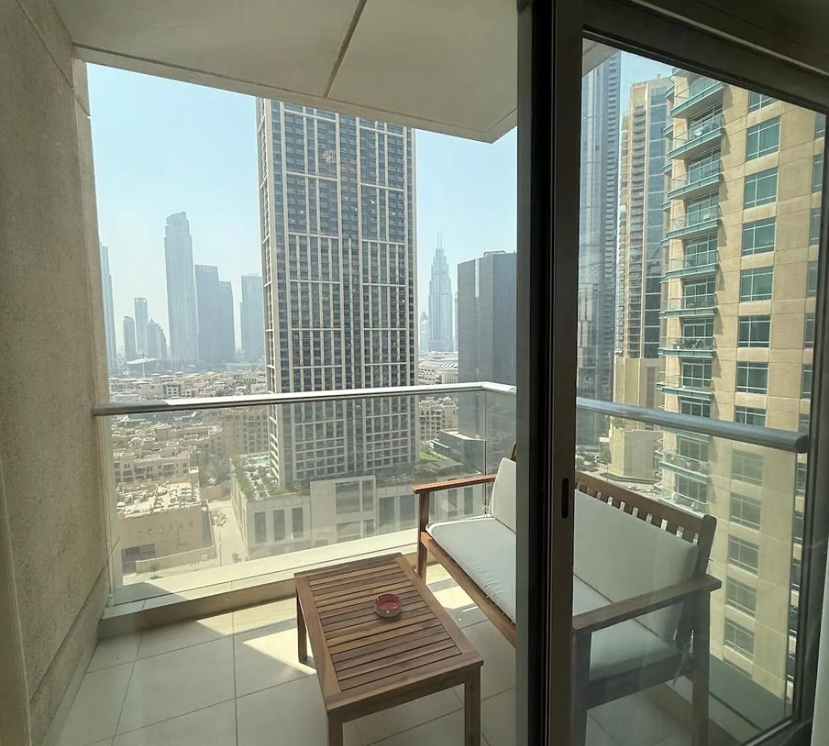 Serene Cozy 2Br Near Burj Khalifa Dubai Apartment